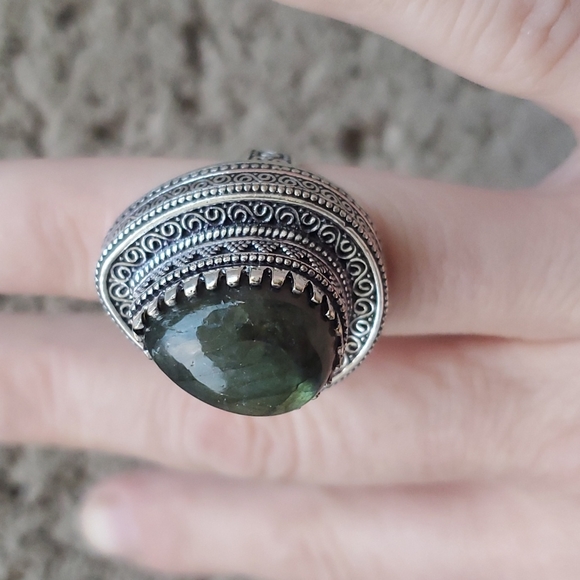 New Unique Labradorite 925 Silver Ring. - Picture 8 of 16